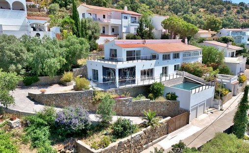Villa in Roses, Catalonia, Spain 1