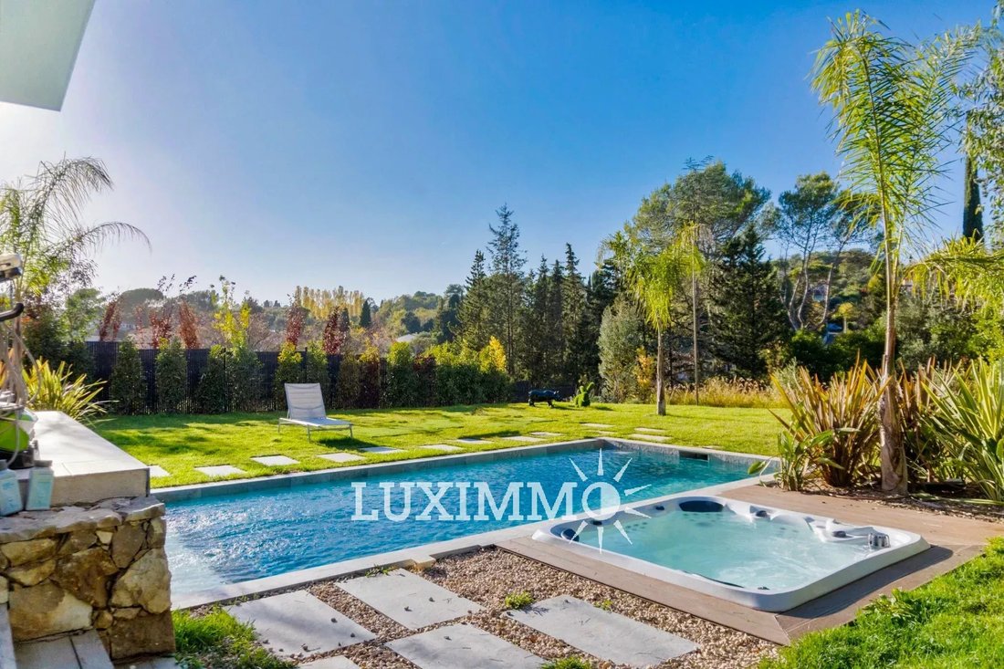 Villa in Valbonne, Provence-Alpes-Côte d'Azur, France 2 - 16546485