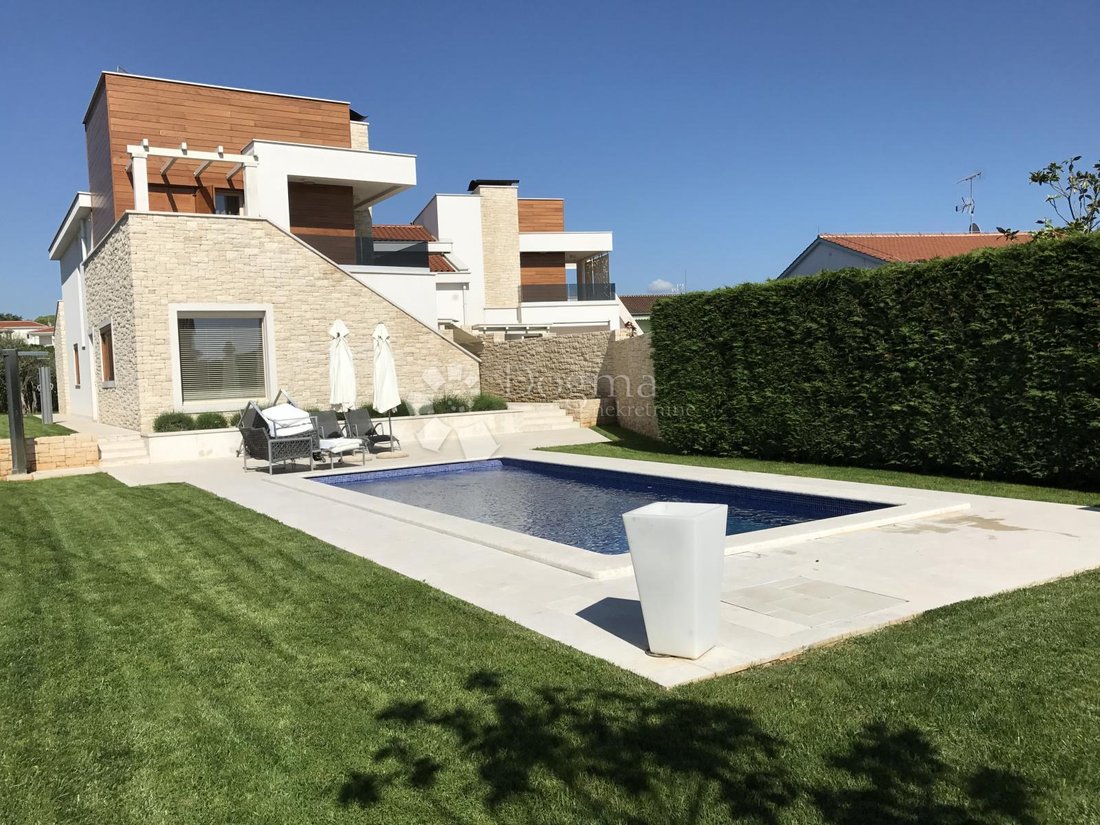 Maison à Poreč, Istrie, Croatie 1 - 16547336