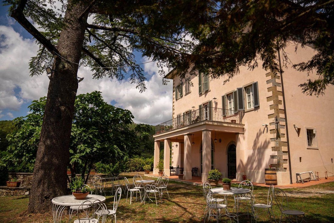 Villa in San Giustino Valdarno, Tuscany, Italy 3 - 16546734