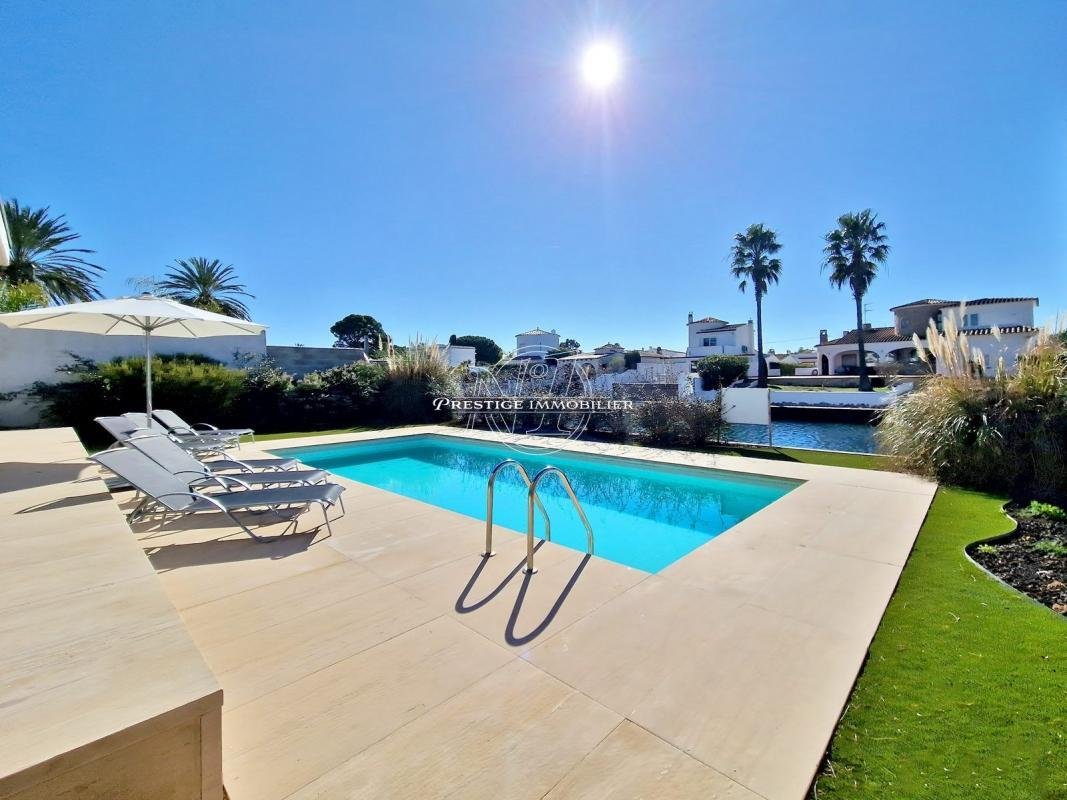 Villa in Empuriabrava, Catalonia, Spain 5 - 16544748