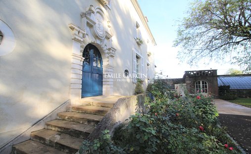 Castle for Sale in Auxerre, Bourgogne-Franche-Comté, France