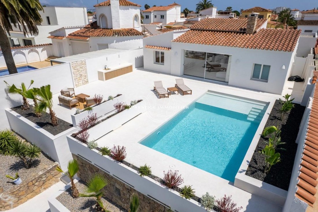 House in Empuriabrava, Catalonia, Spain 2 - 16544742