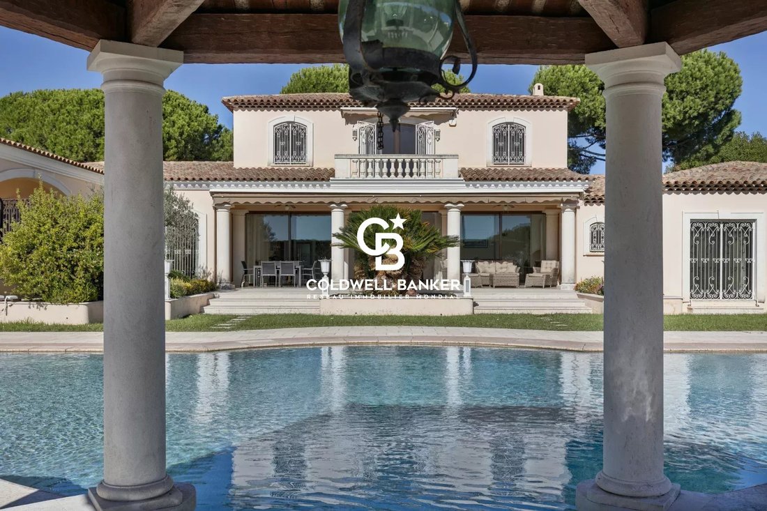 Villa in Antibes, Provence-Alpes-Côte d'Azur, France 2 - 16550512