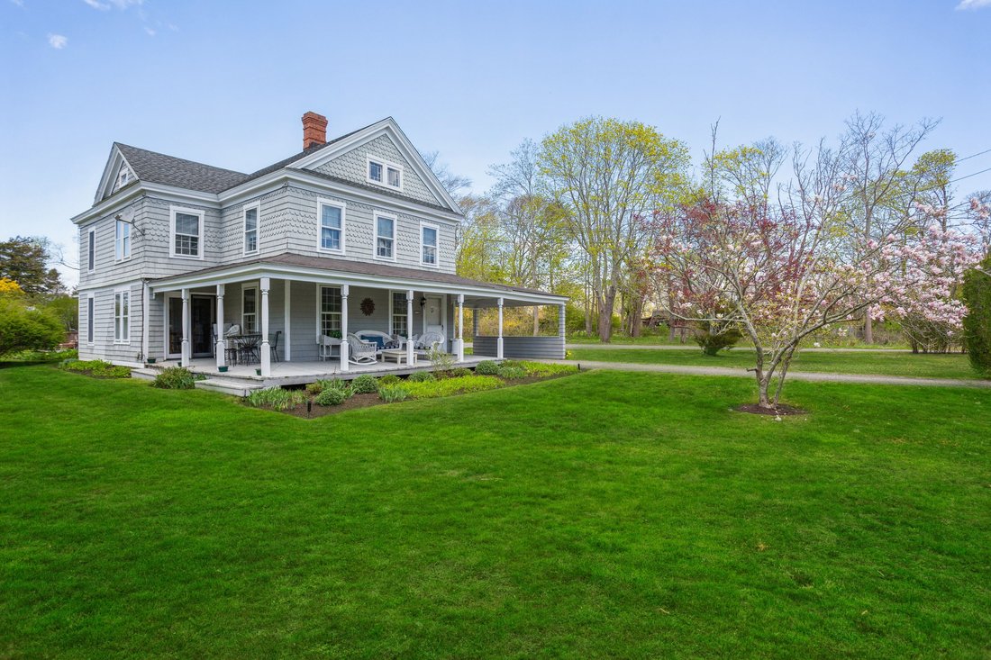 East Quogue, New York, United States 1 - 16547135