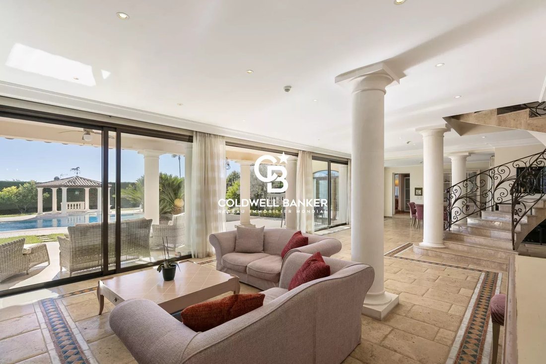 Villa in Antibes, Provence-Alpes-Côte d'Azur, France 3 - 16550512