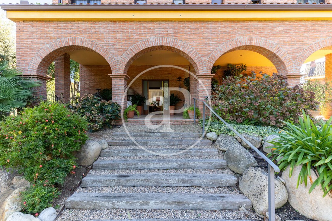 Villa in Sant Cugat del Valles, Catalonia, Spain 3 - 16549281