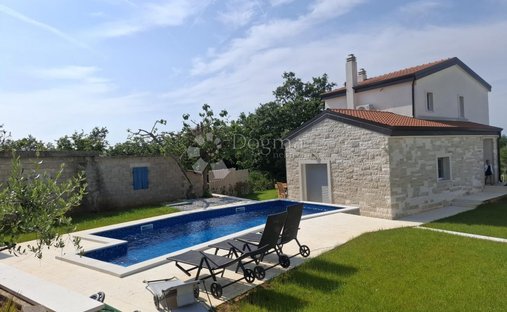Haus in Poreč, Gespanschaft Istrien, Kroatien 1