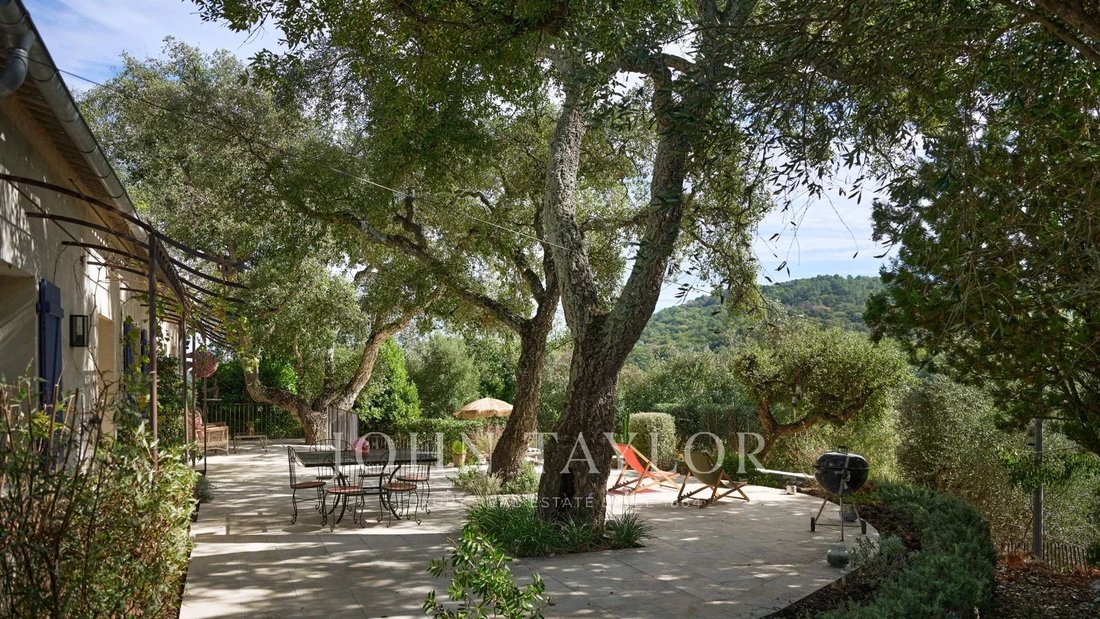 Estate in Les Adrets-de-l'Estérel, Provence-Alpes-Côte d'Azur, France 5 - 16545435