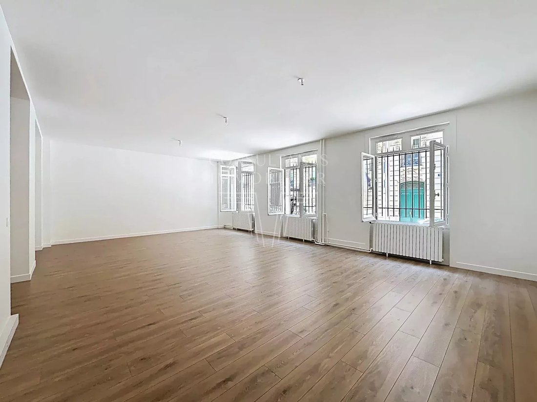 Apartment in Triangle d'Or, Paris 8e Arrondissement, Paris 3 - 16544962