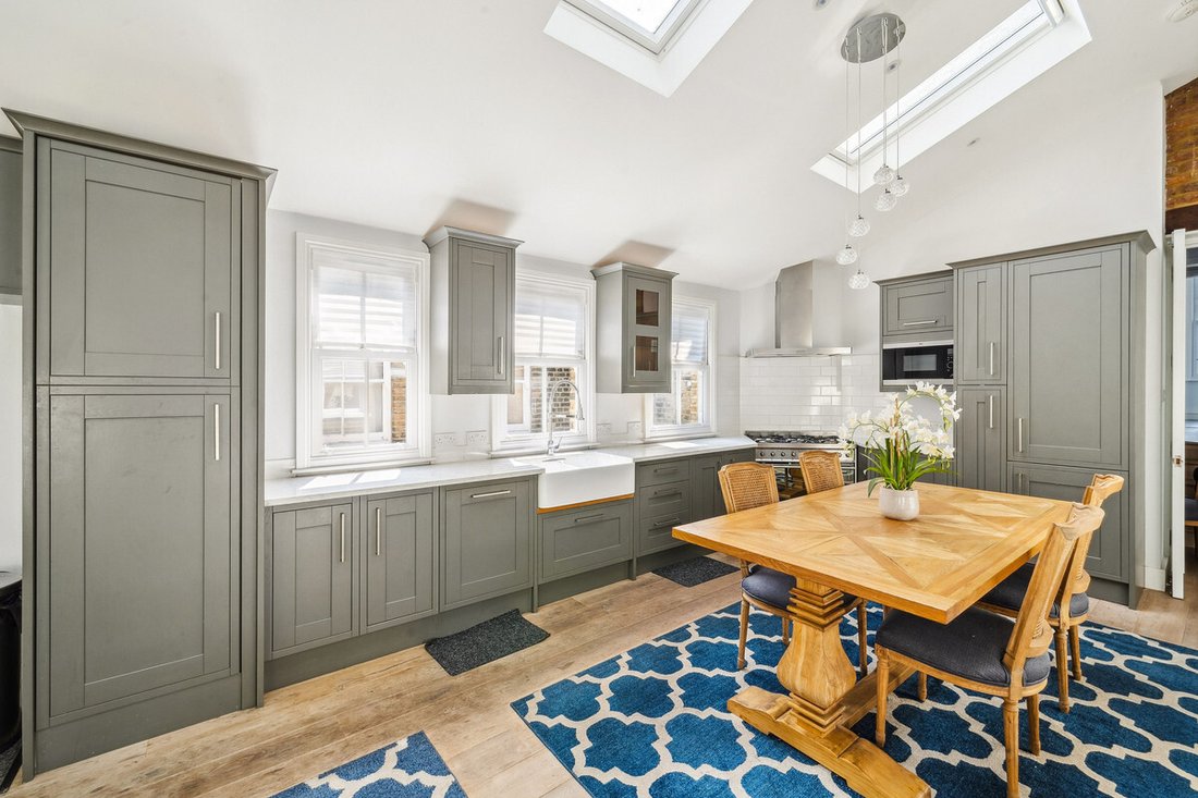 Apartment in Castelnau, Richmond Upon Thames, England 2 - 16546858