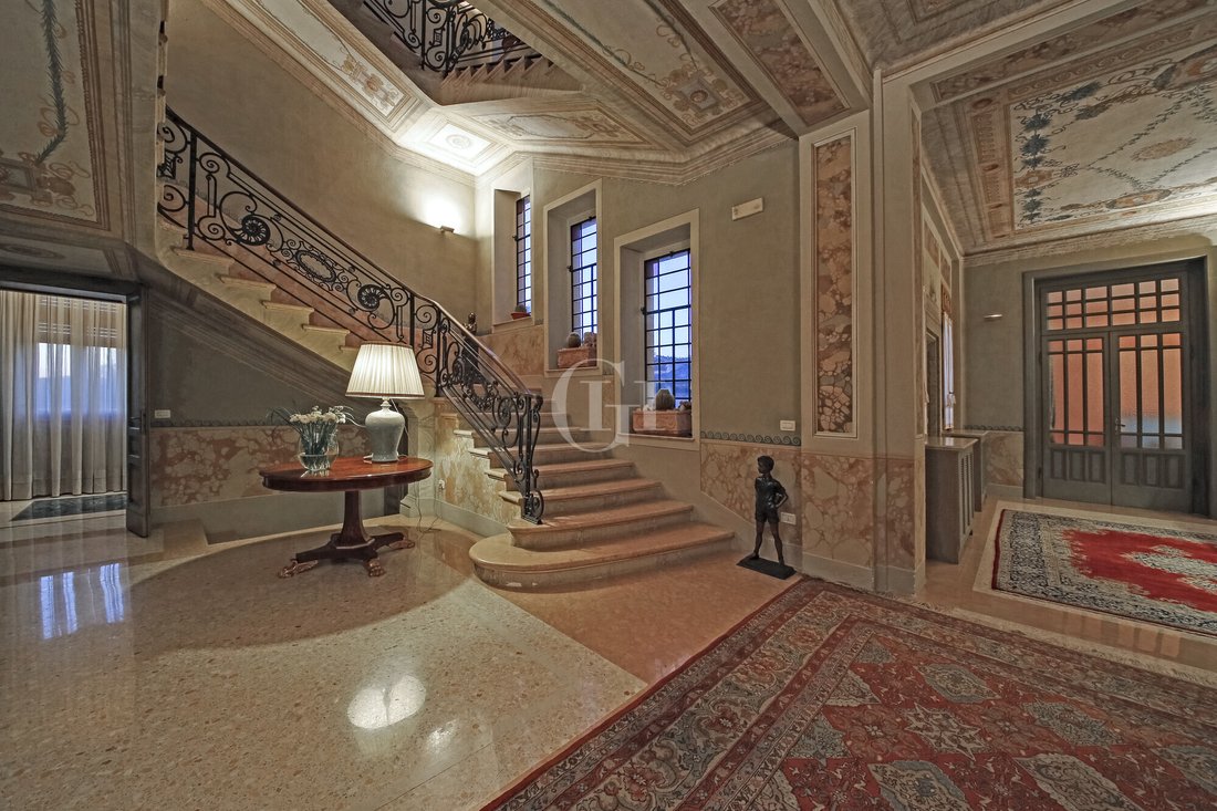 Villa in Lonato del Garda, Lombardy, Italy 4 - 16548833