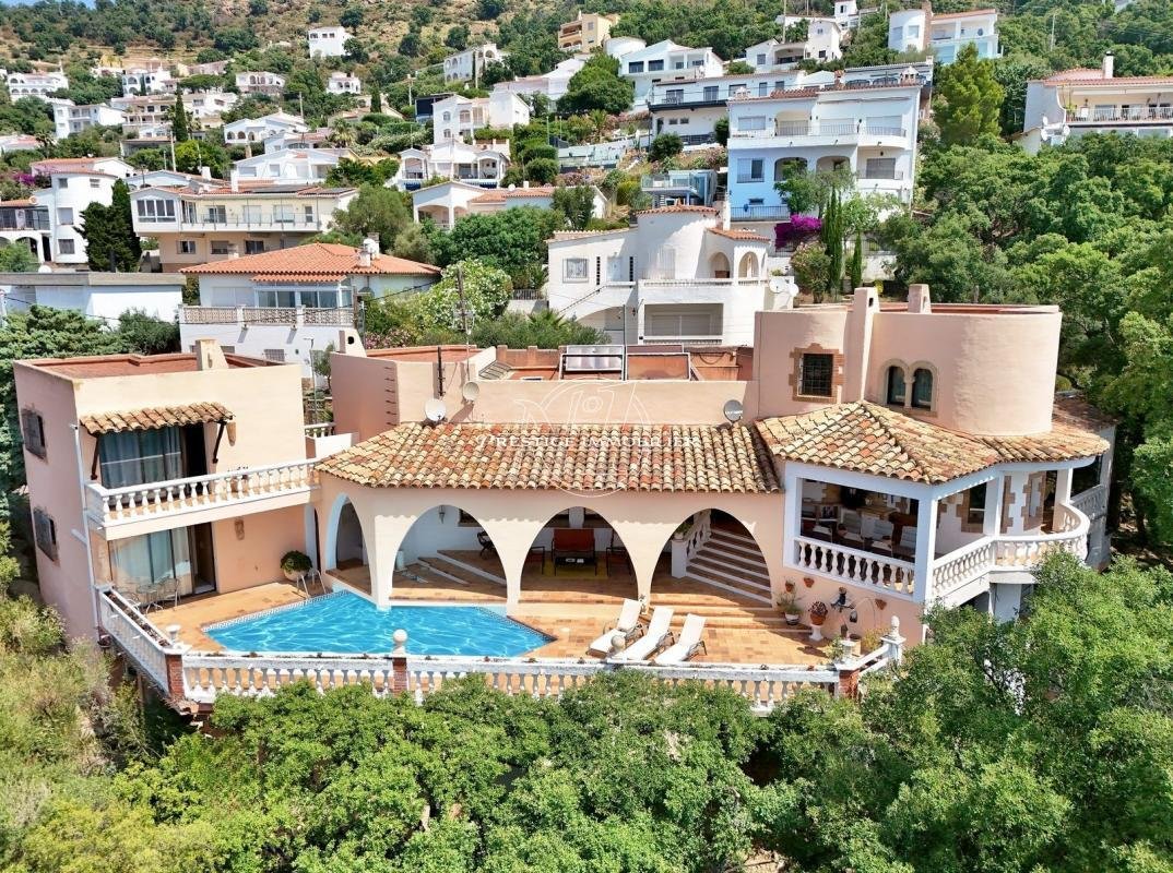 Villa in Roses, Catalonia, Spain 1 - 16544739
