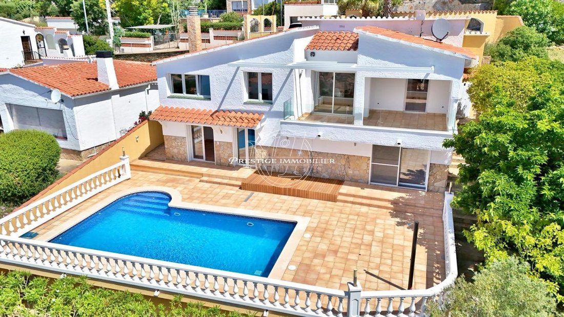 Villa in Roses, Catalonia, Spain 5 - 16544718