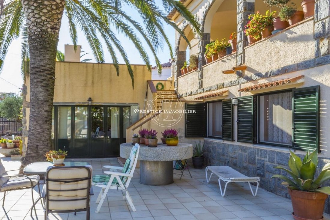 Villa in Empuriabrava, Catalonia, Spain 5 - 16544729