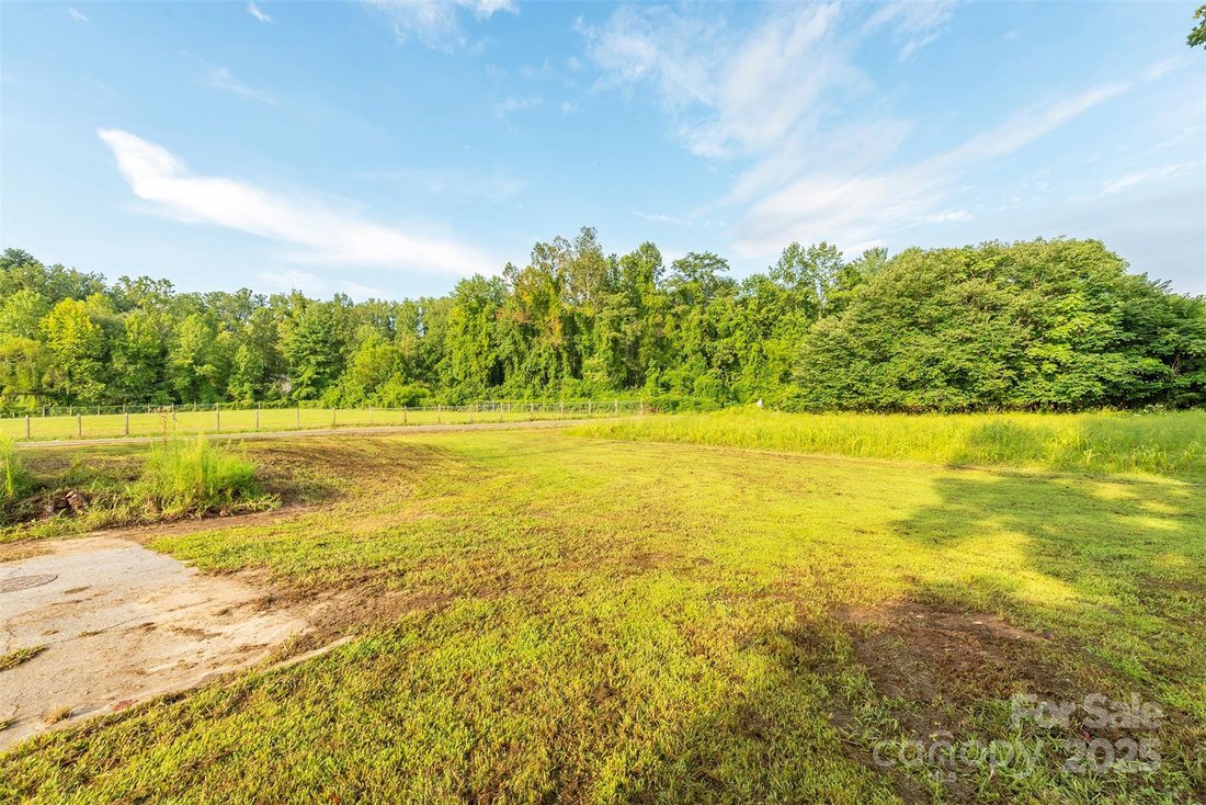 Land in Laurel Park, North Carolina, United States 1 - 16551985