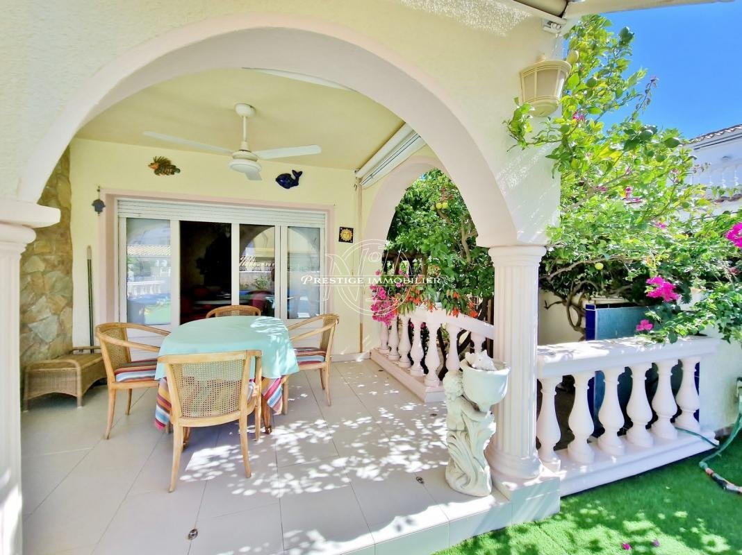 Villa in Empuriabrava, Catalonia, Spain 5 - 16544675