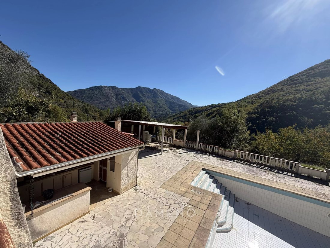 Villa in Sospel, Provence-Alpes-Côte d'Azur, France 3 - 16544912