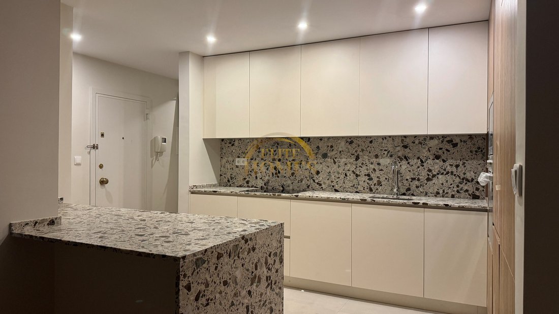 Apartment in Avenidas Novas, Lisbon, Portugal 5 - 16064454