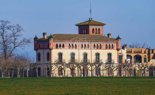 Chateau in Castello d'Empuries, Catalonia, Spain 1
