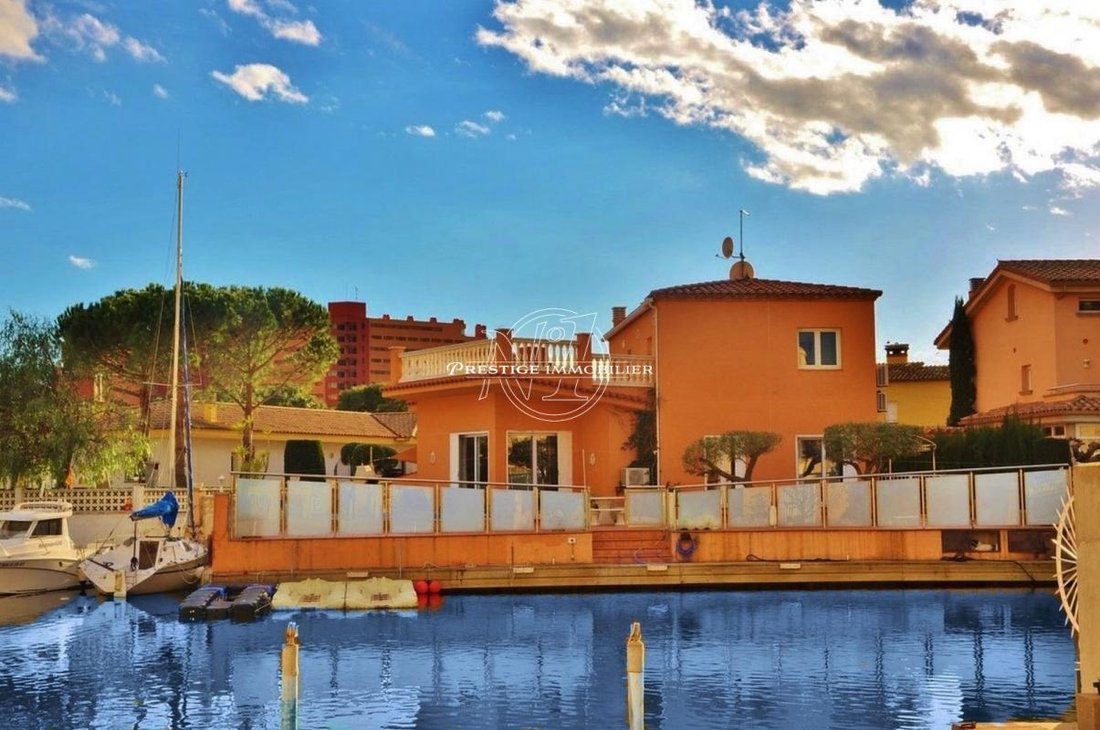 Villa in Roses, Catalonia, Spain 1 - 16544738