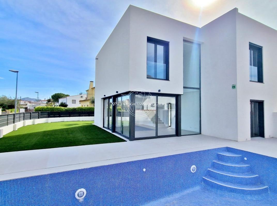 House in Empuriabrava, Catalonia, Spain 5 - 16544712