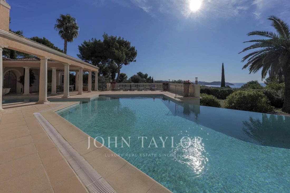 Estate in La Ciotat, Provence-Alpes-Côte d'Azur, France 2 - 16548684