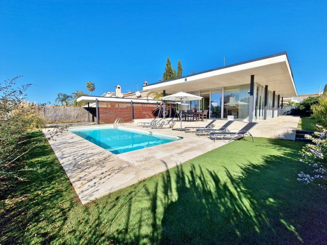 Villa in Empuriabrava, Catalonia, Spain 1 - 16544748