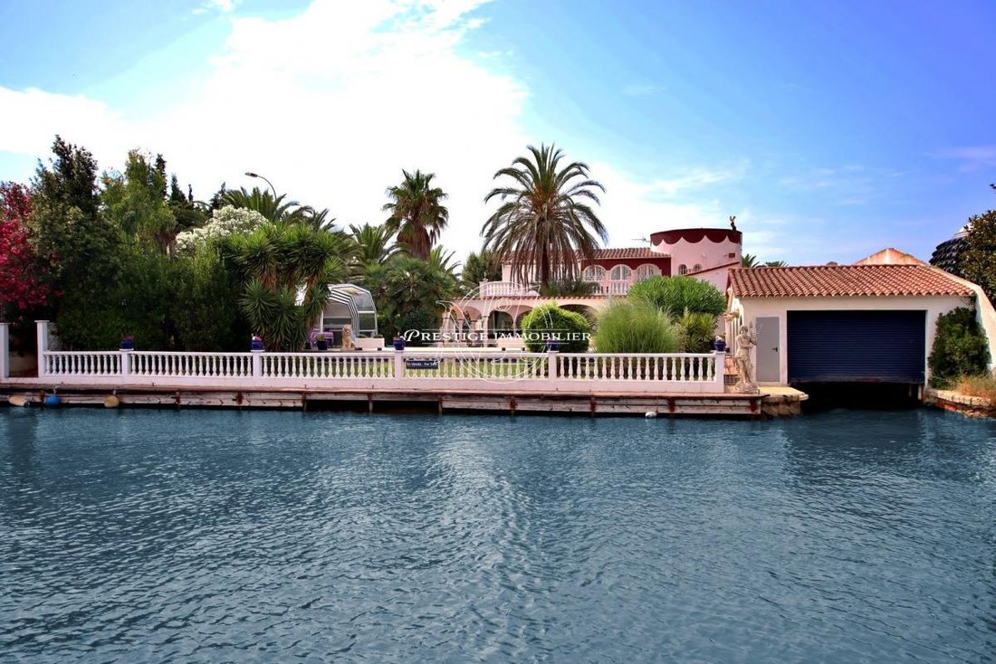Villa in Empuriabrava, Catalonia, Spain 1 - 16544766