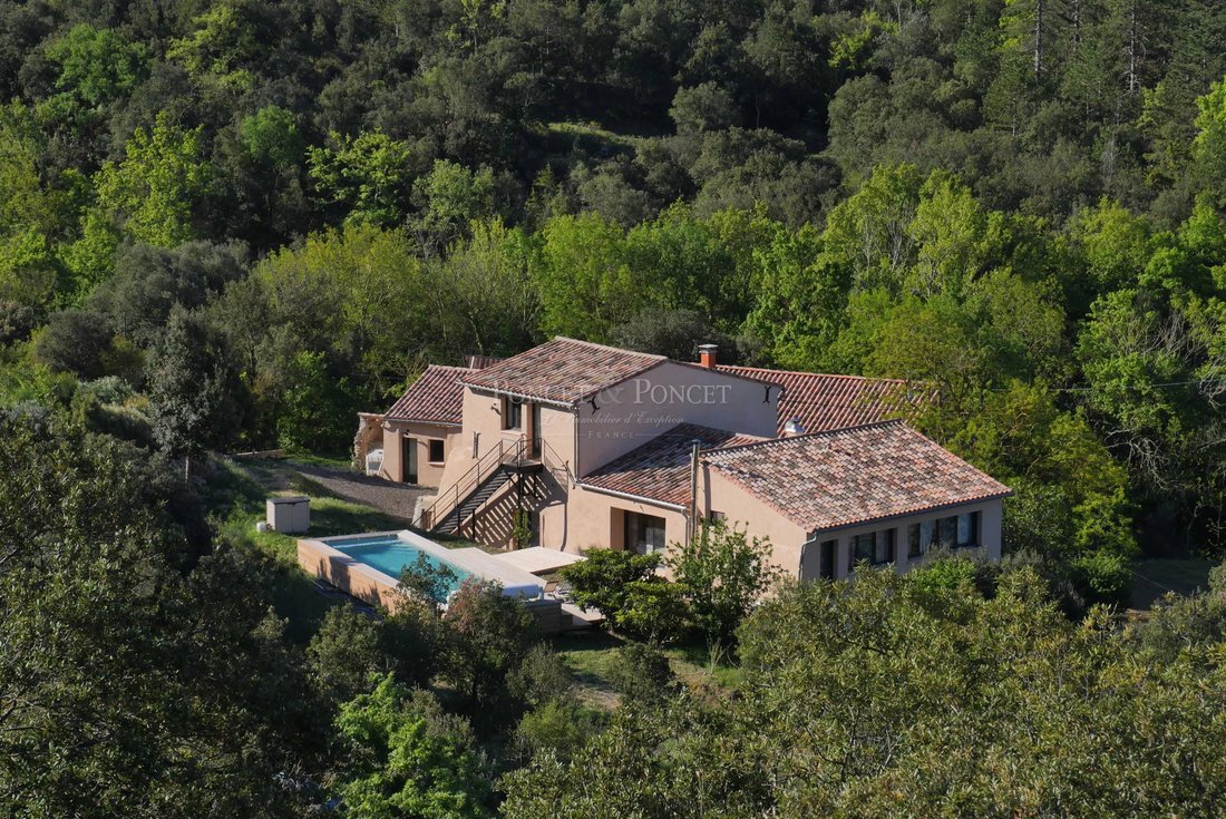 Estate in Petite Ville, Limoux, France 1 - 15568794