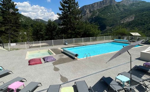 Castle for Sale in Sisteron, Provence-Alpes-Côte d'Azur, France