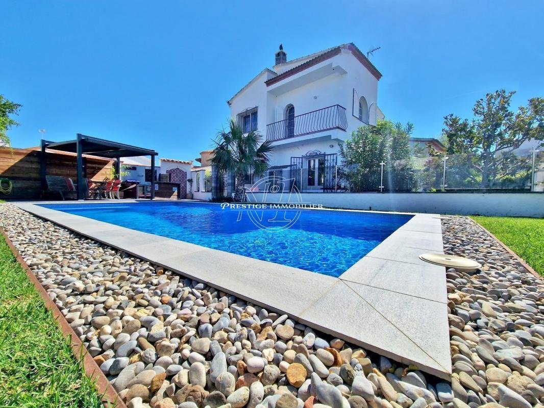 Villa in Roses, Catalonia, Spain 4 - 16544711