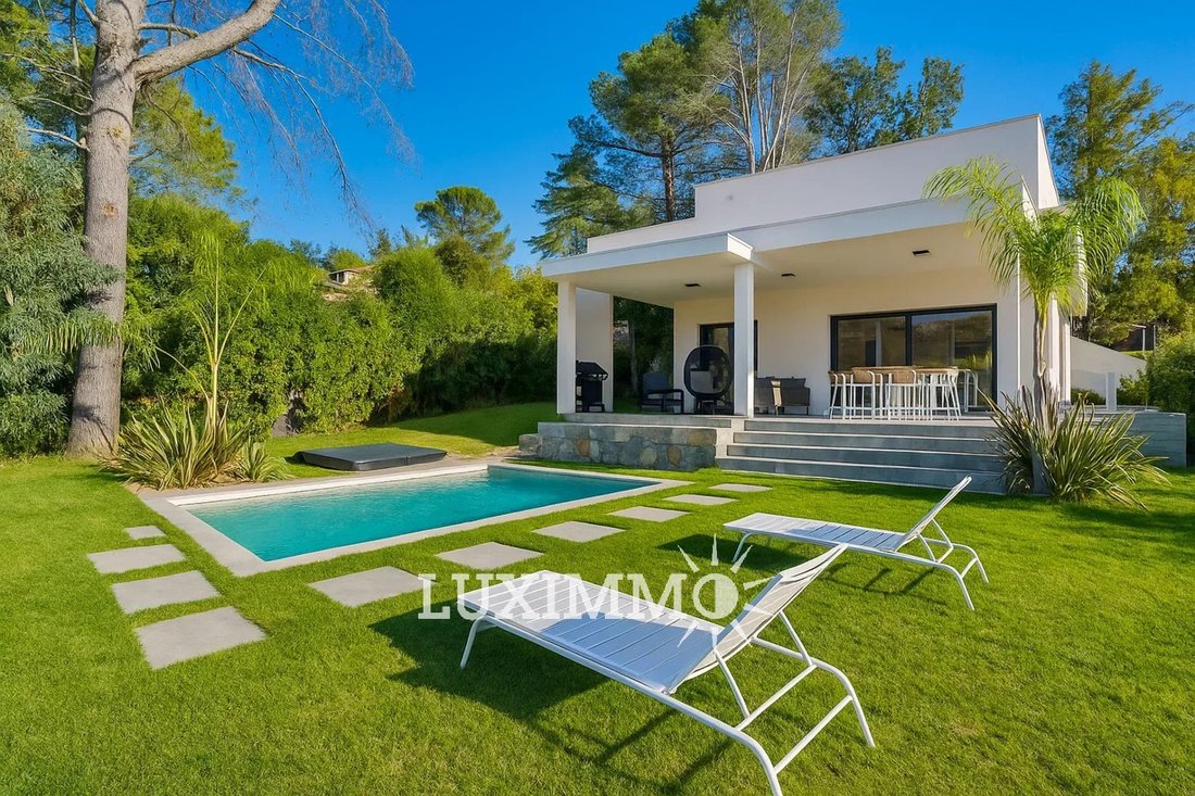 Villa in Valbonne, Provence-Alpes-Côte d'Azur, France 1 - 16546485