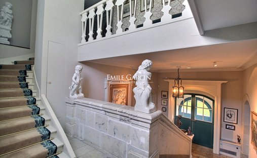 Castle for Sale in Auxerre, Bourgogne-Franche-Comté, France