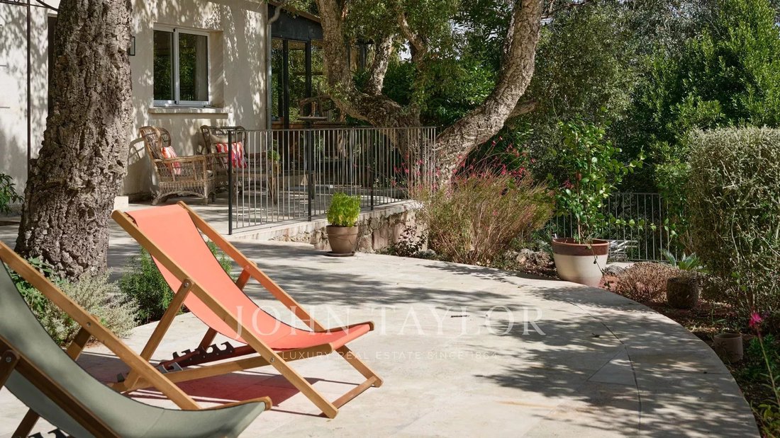 Estate in Les Adrets-de-l'Estérel, Provence-Alpes-Côte d'Azur, France 4 - 16545435