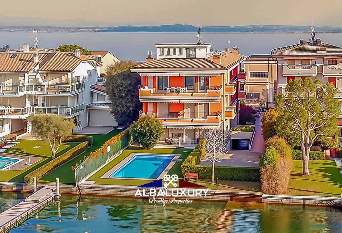 Apartment in Center, Sirmione, Lombardy 3 - 15347072