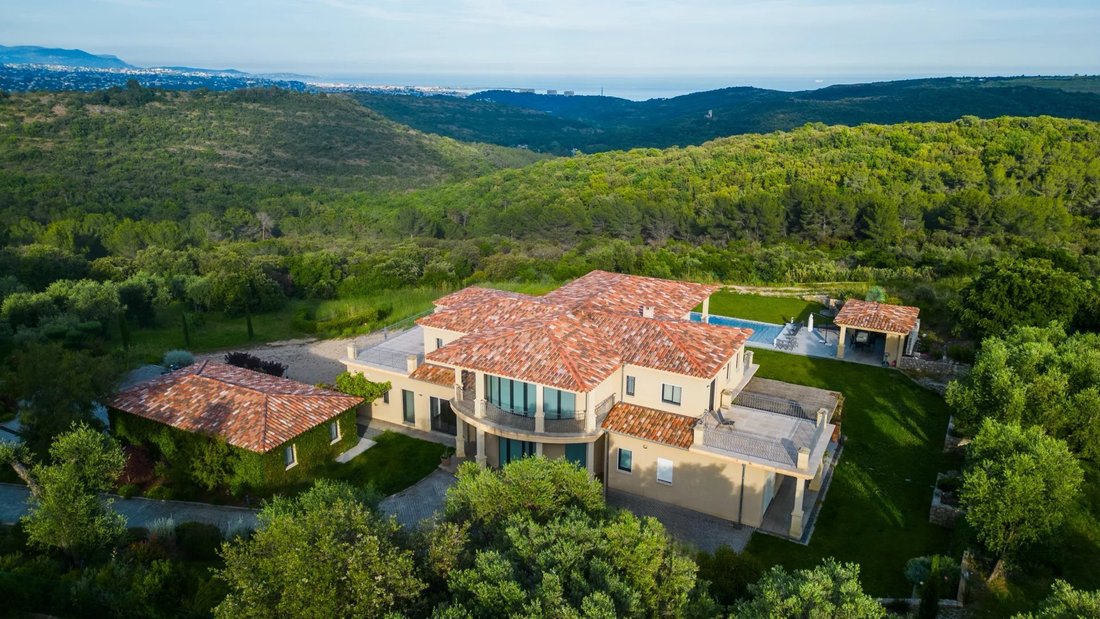Villa in Sud, Roquefort-les-Pins, France 1 - 16554157