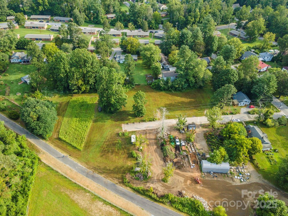 Land in Laurel Park, North Carolina, United States 2 - 16551985