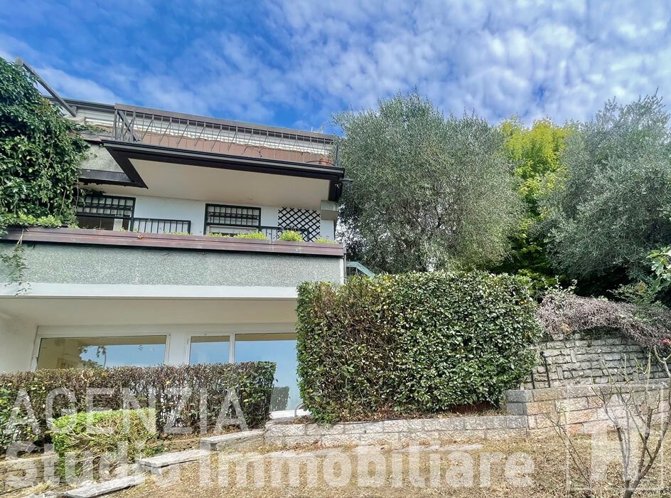 Villa in Padenghe sul Garda, Lombardy, Italy 4 - 16550477