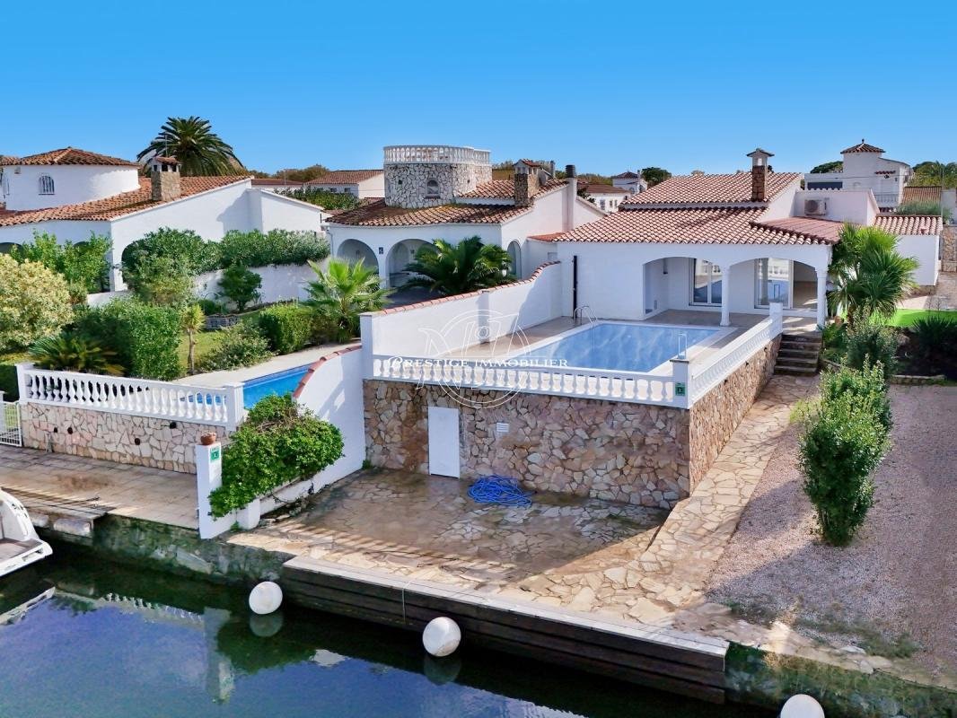 Villa in Empuriabrava, Catalonia, Spain 3 - 16544732