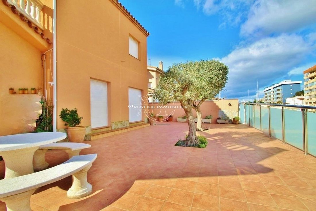 Villa in Roses, Catalonia, Spain 5 - 16544738