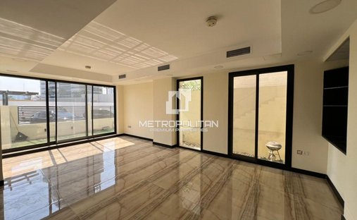 Townhouse in JVC / Jumeirah Village Circle, Dubai, United Arab Emirates 1