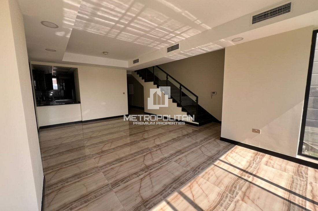 Townhouse in JVC / Jumeirah Village Circle, Dubai, United Arab Emirates 2 - 15930724