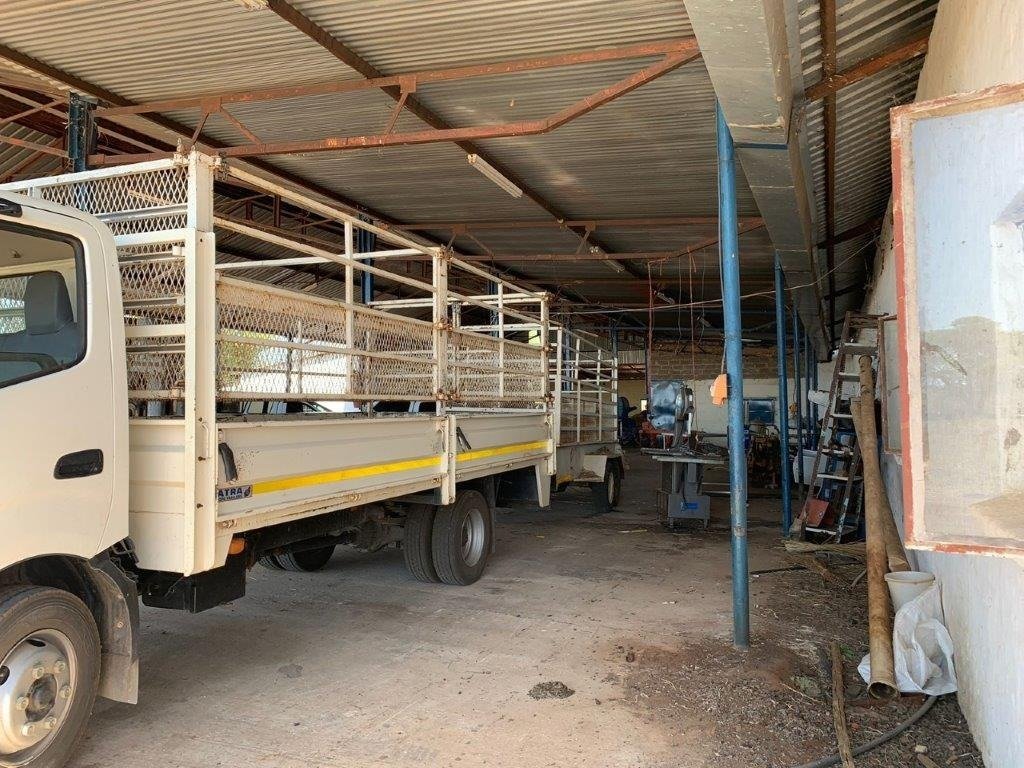 Farm Ranch in Bela-Bela, Limpopo, South Africa 5 - 16555077