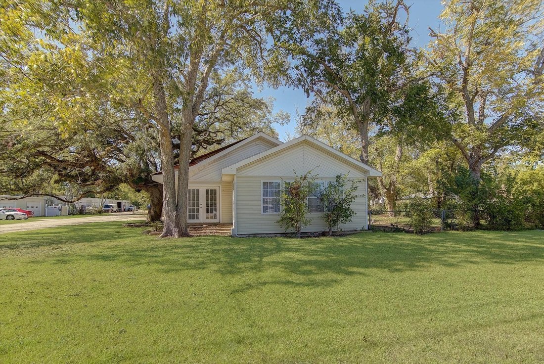 House in Baytown, Texas, United States 2 - 16554872