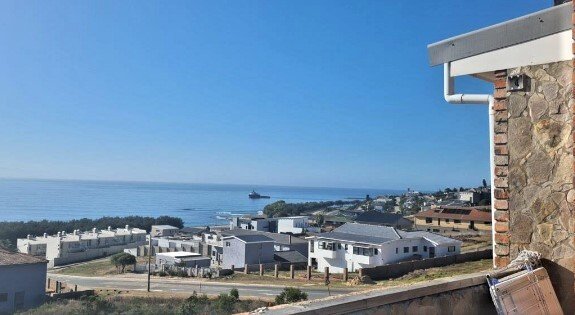 House in Mossel Bay Central, Western Cape, South Africa 3 - 16555073