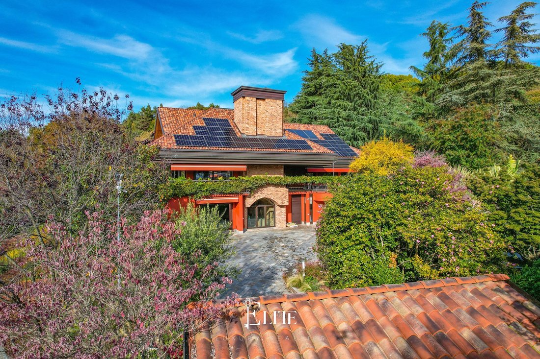 Villa in Vergiate, Lombardy, Italy 5 - 16555264