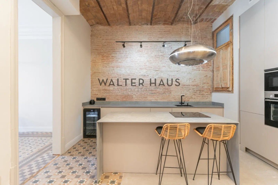 Apartment in Eixample, Barcelona, Spain 4 - 15642704
