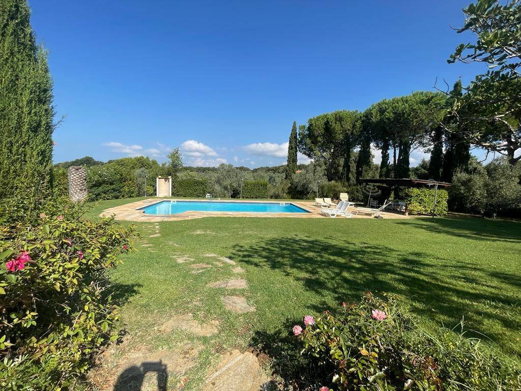 Villa in Cecina Centro, Cecina, Tuscany 2 - 16555748