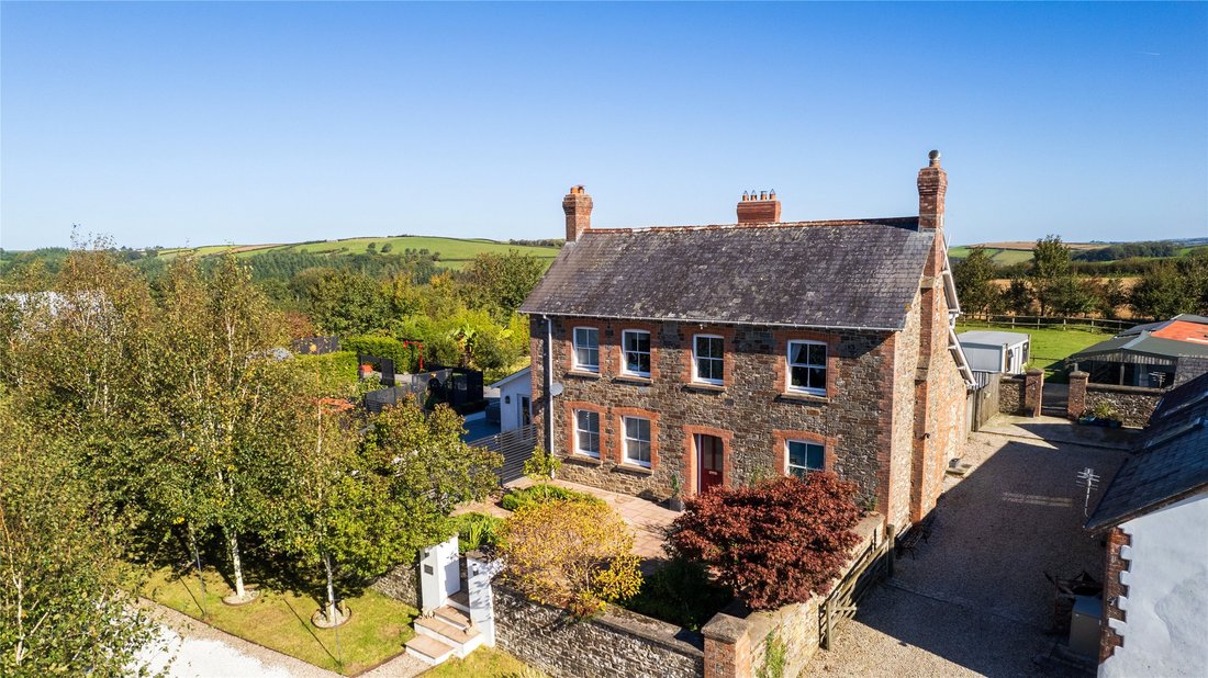House in Langtree, England 5 - 16558263